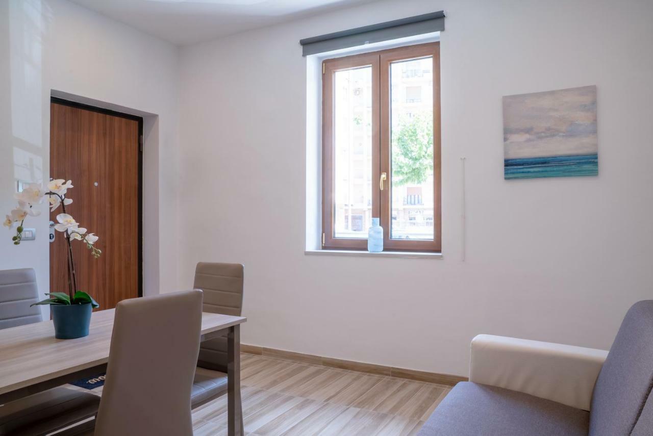 Sea Window Apartment *